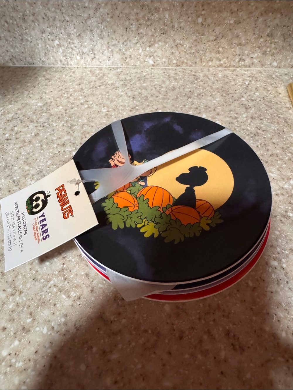 Set of 4 Peanuts Snoopy Appetizer Dessert Plates